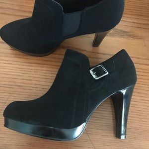 Fioni Size 7 1/2 Booties